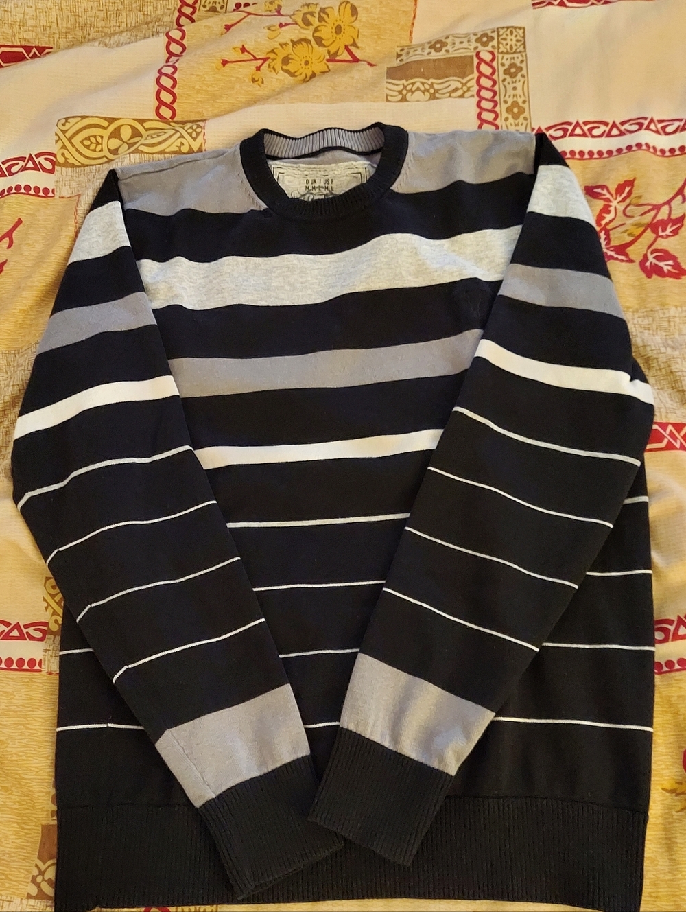 Esprit Men's Black & Gray Striped Crewneck Sweater M